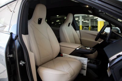 2026 BMW iX xDrive60