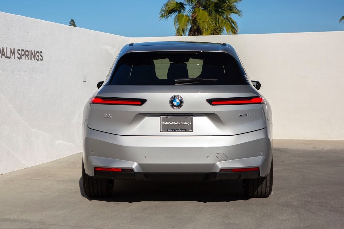 2026 BMW iX xDrive60