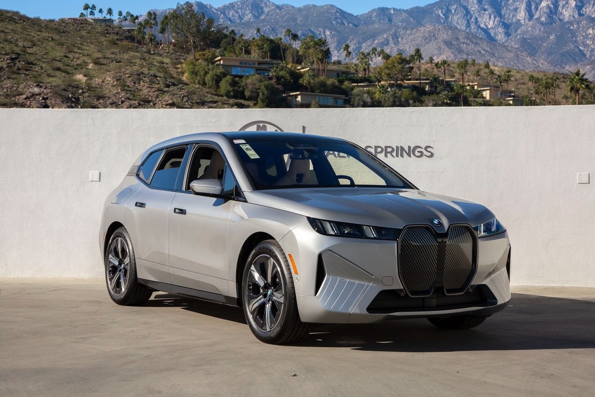 2026 BMW iX xDrive60
