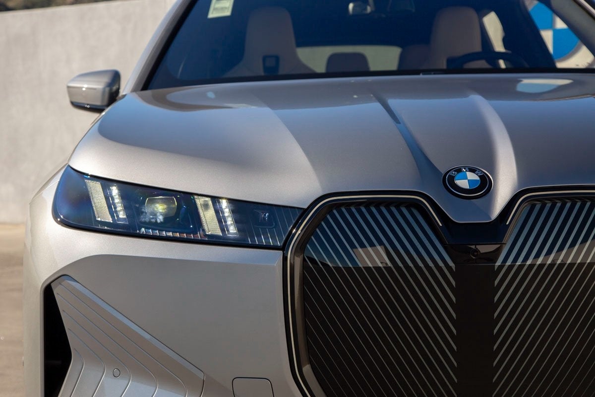 2026 BMW iX xDrive60