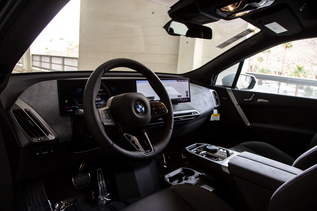 2026 BMW iX xDrive60