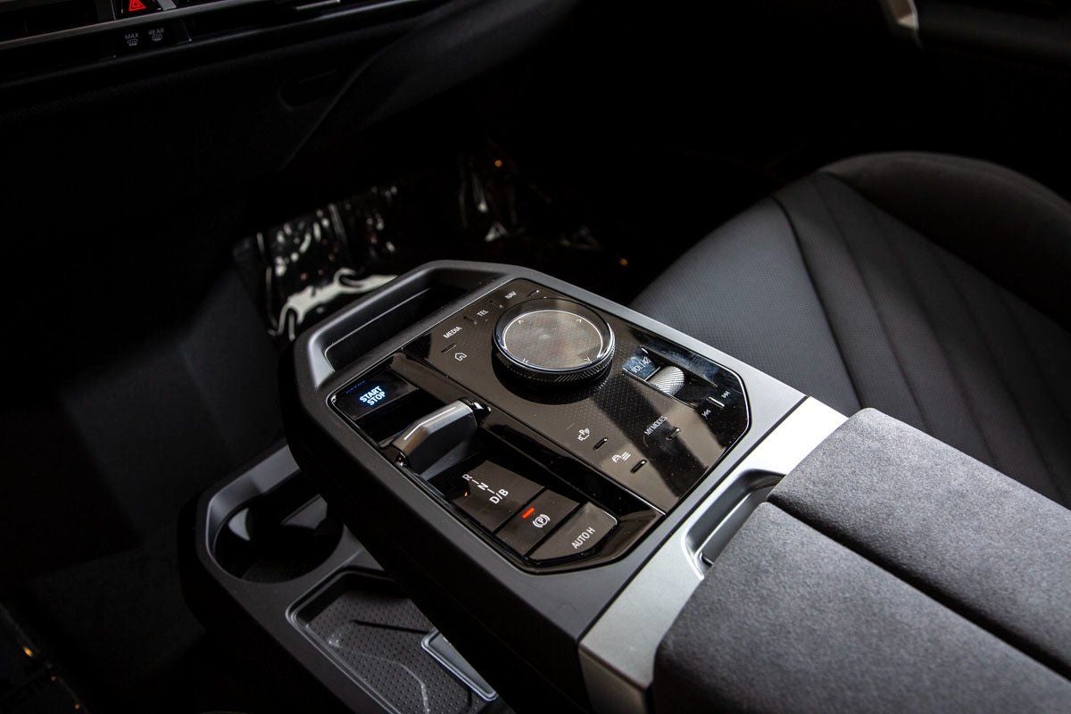 2026 BMW iX xDrive60