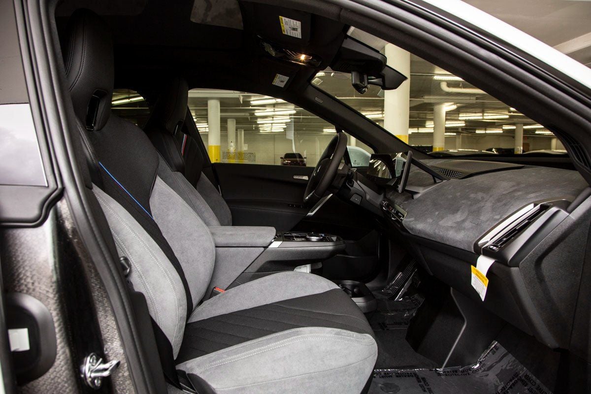 2026 BMW iX xDrive60