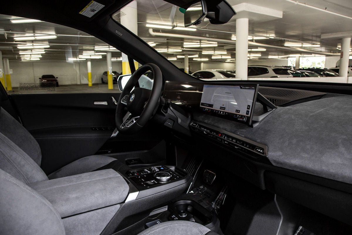 2026 BMW iX xDrive60