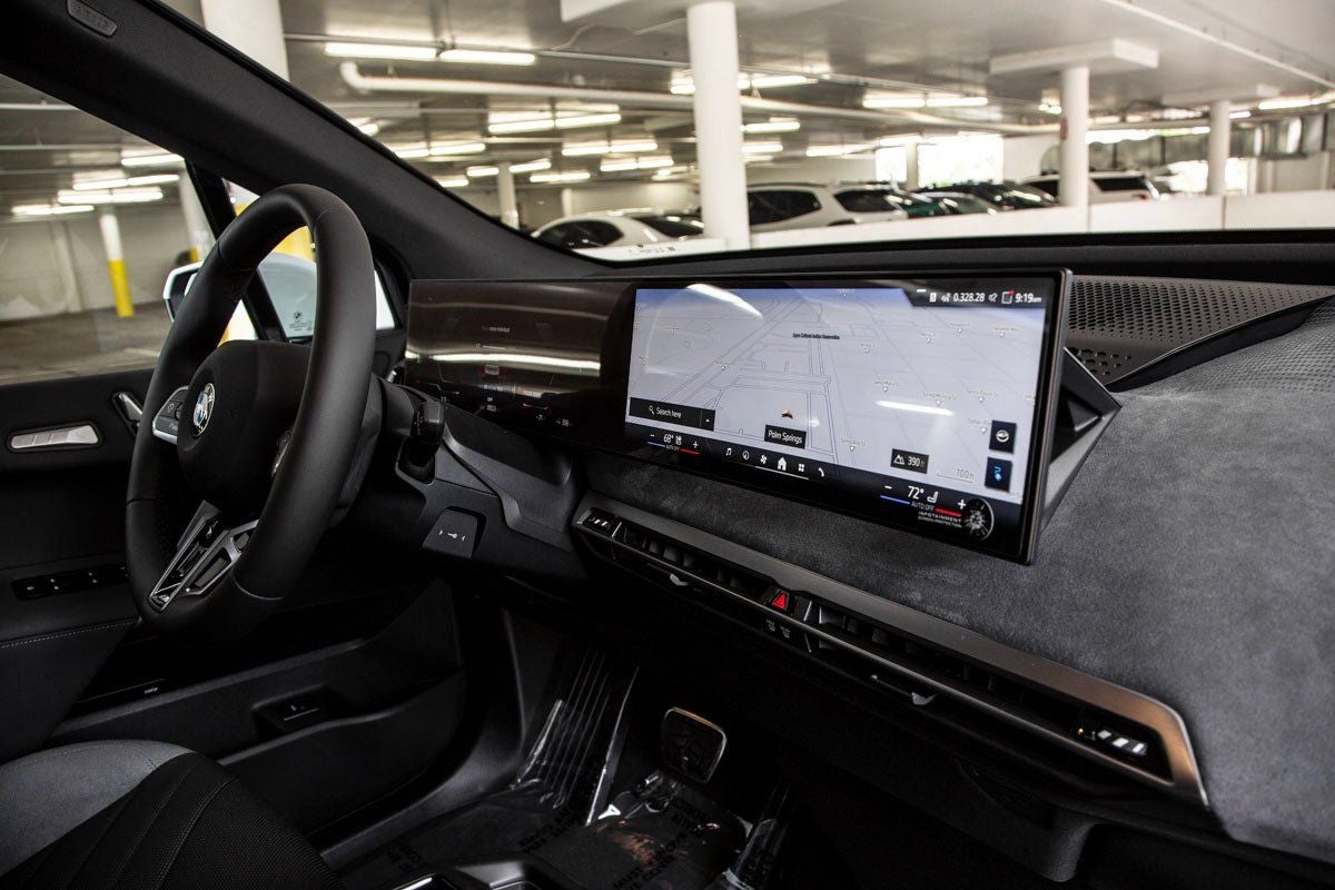 2026 BMW iX xDrive60