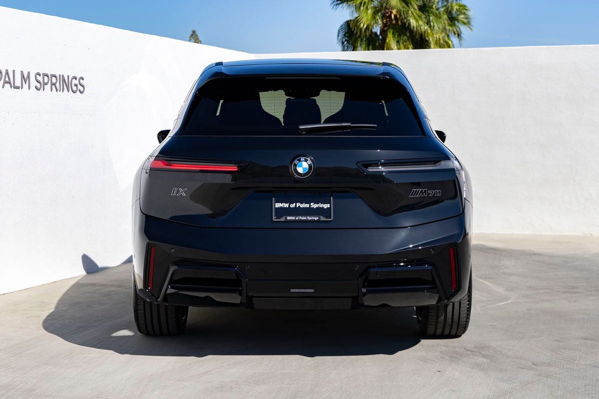 2026 BMW iX M70