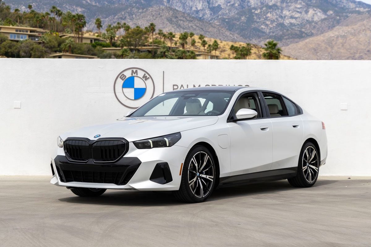 2026 BMW 5 Series 550e xDrive