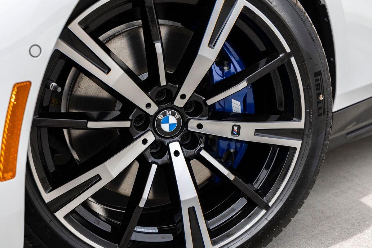 2026 BMW 5 Series 550e xDrive