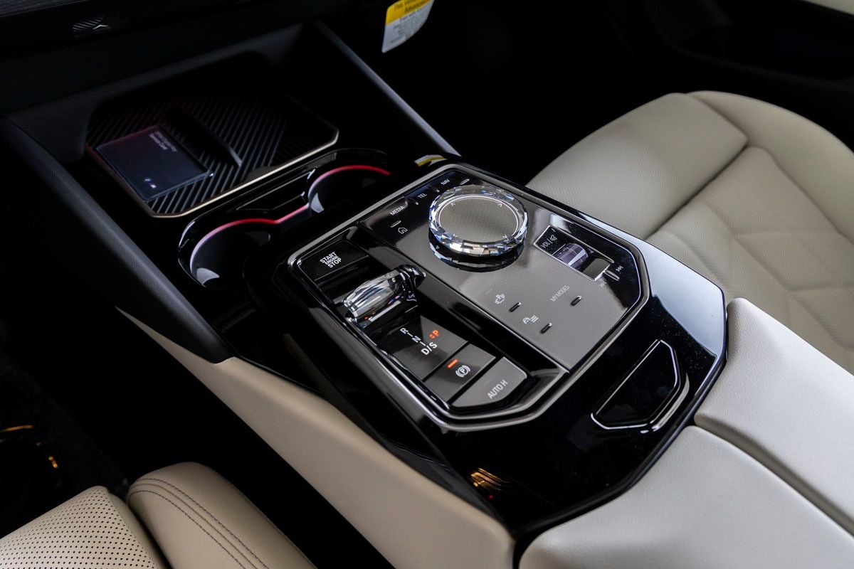 2026 BMW 5 Series 550e xDrive