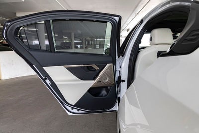 2026 BMW 5 Series 550e xDrive