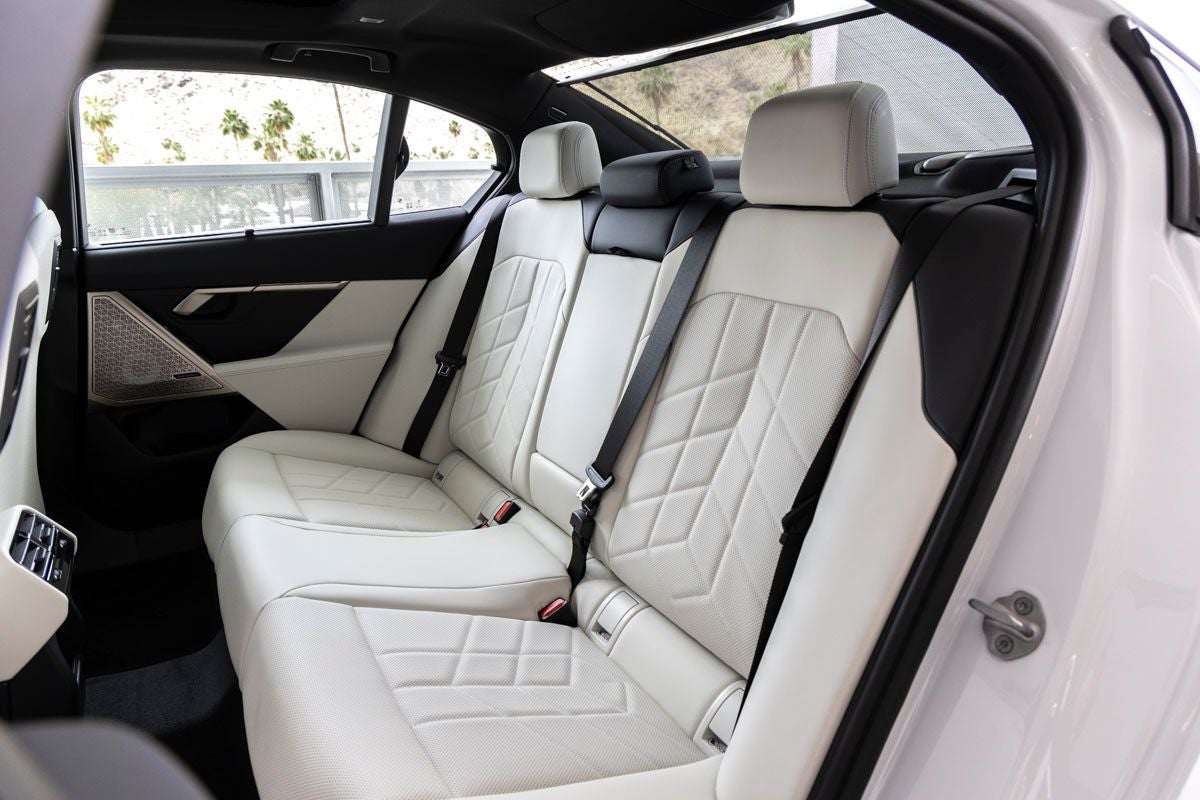 2026 BMW 5 Series 550e xDrive