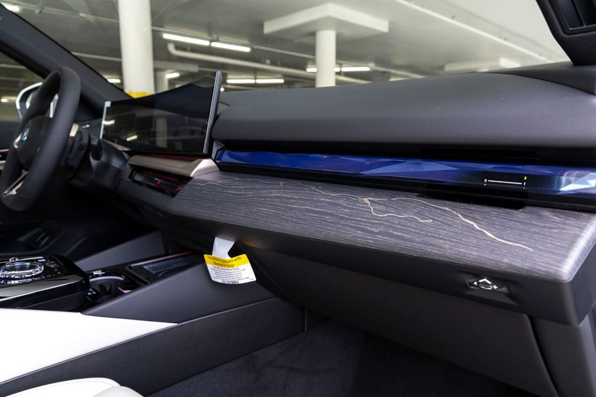 2026 BMW 5 Series 550e xDrive