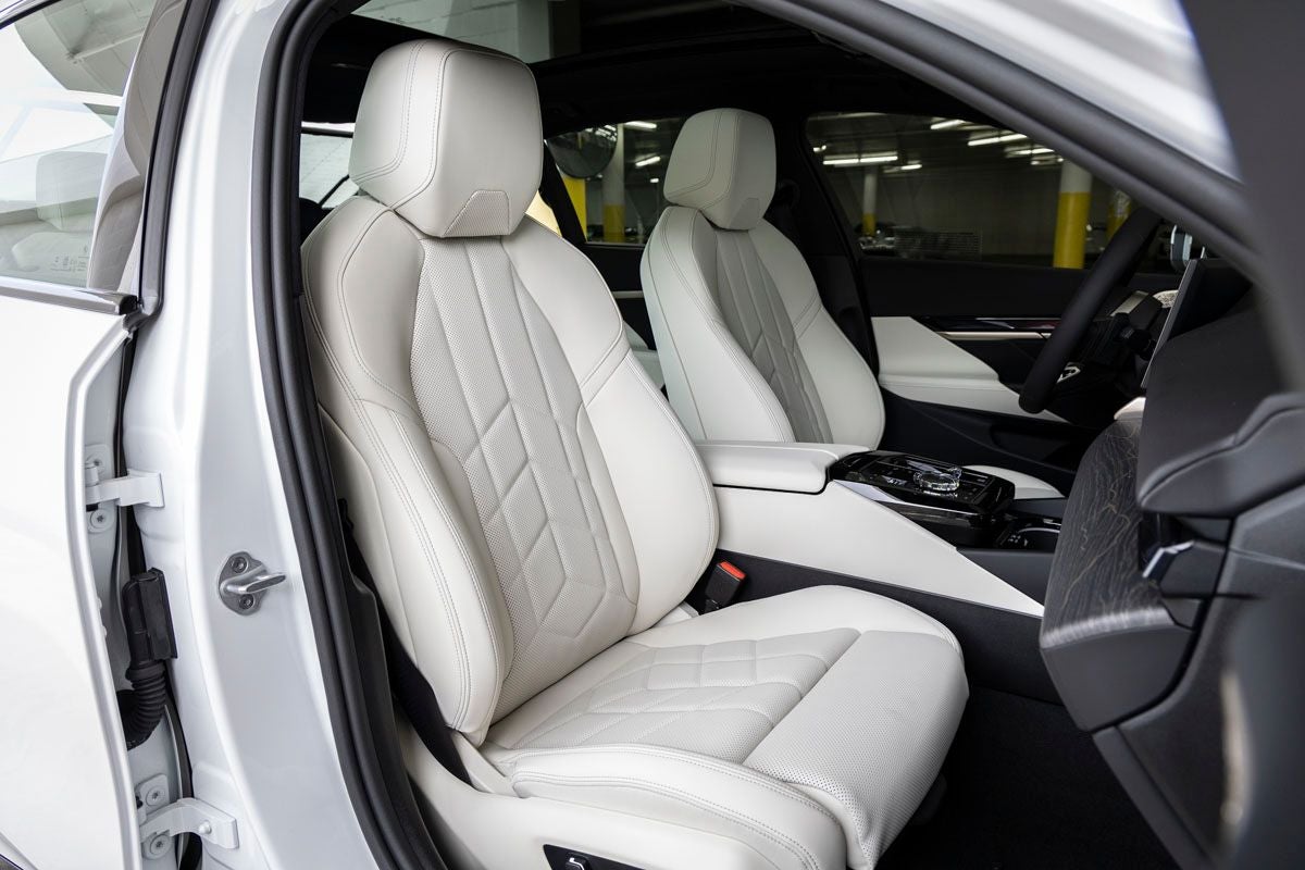 2026 BMW 5 Series 550e xDrive