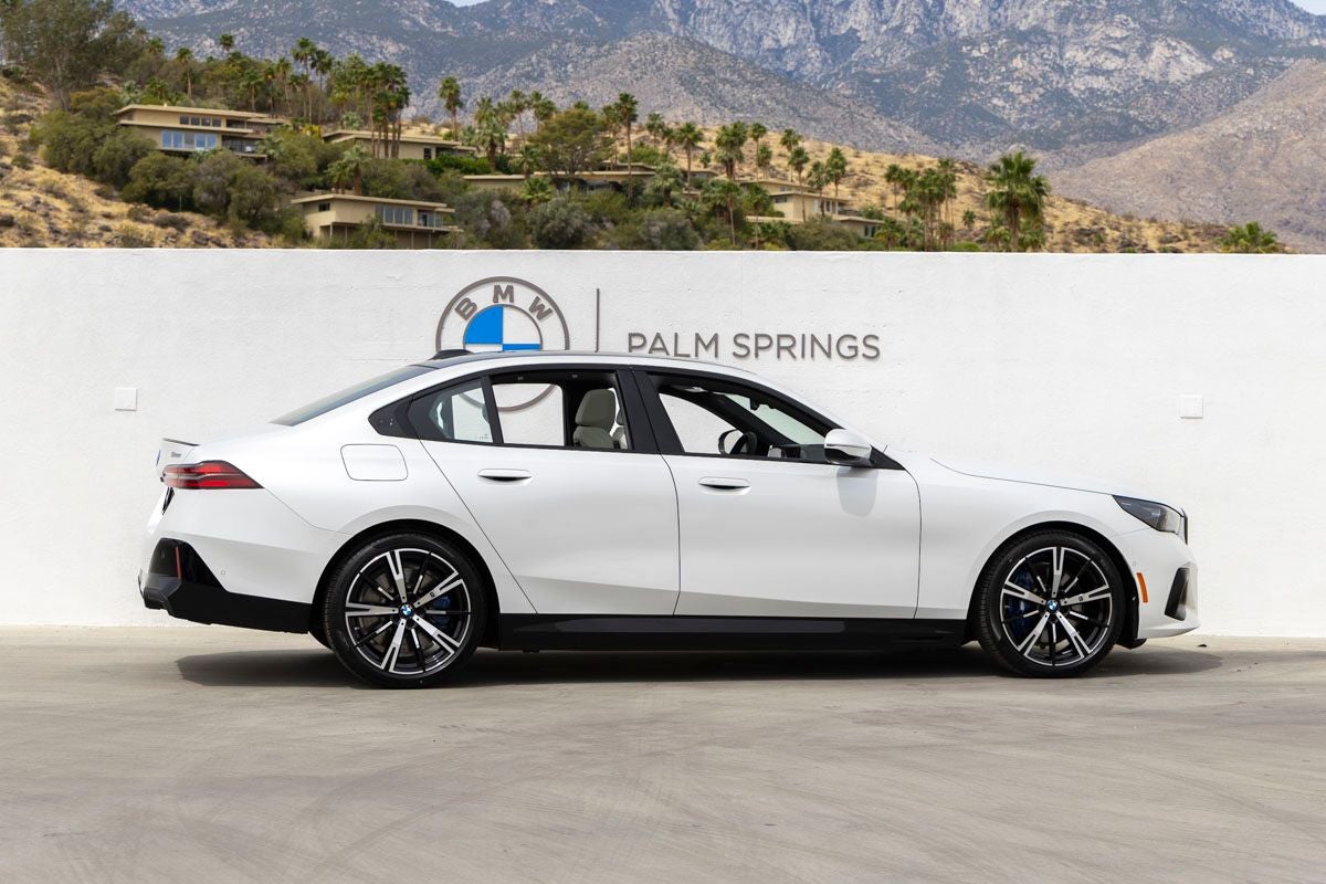 2026 BMW 5 Series 550e xDrive