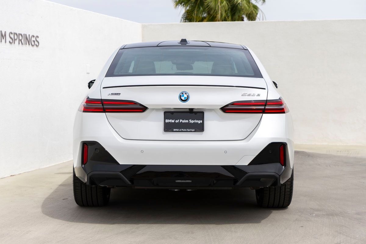 2026 BMW 5 Series 550e xDrive