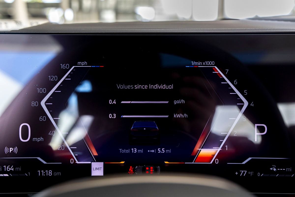 2026 BMW 5 Series 550e xDrive