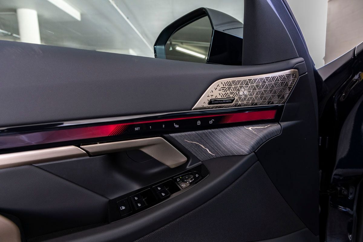 2026 BMW 5 Series 550e xDrive