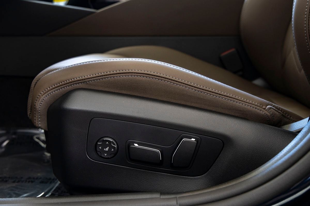 2026 BMW 5 Series 550e xDrive