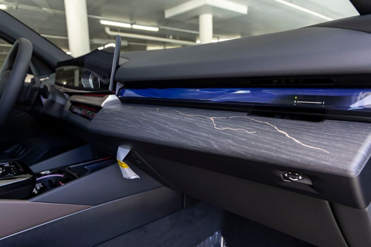 2026 BMW 5 Series 550e xDrive