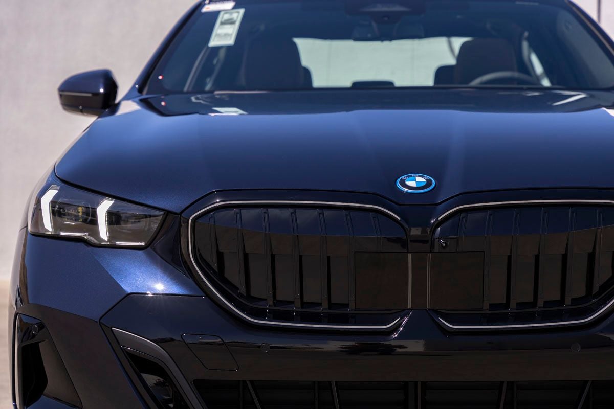 2026 BMW 5 Series 550e xDrive