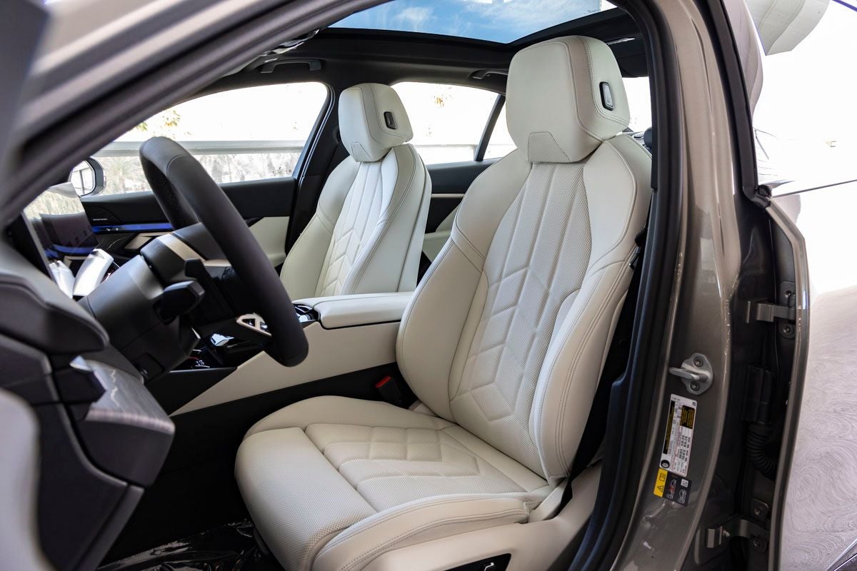 2026 BMW 5 Series 550e xDrive