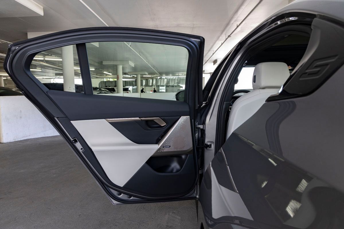 2026 BMW 5 Series 550e xDrive