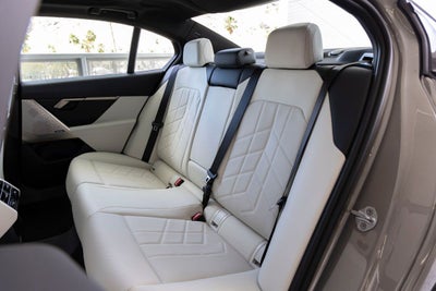 2026 BMW 5 Series 550e xDrive