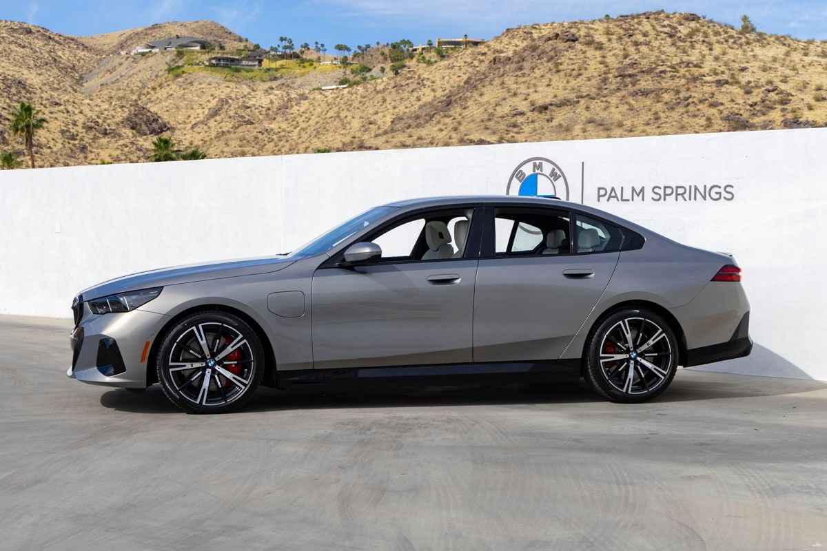 2026 BMW 5 Series 550e xDrive