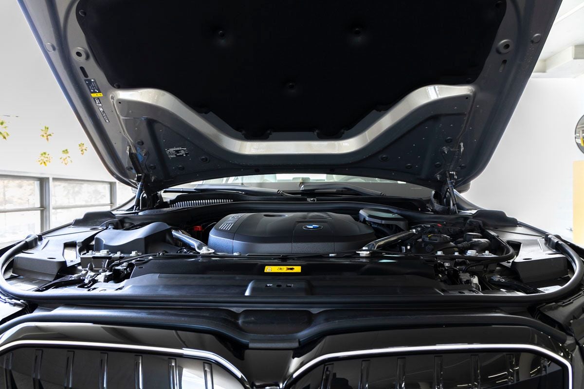 2026 BMW 5 Series 550e xDrive