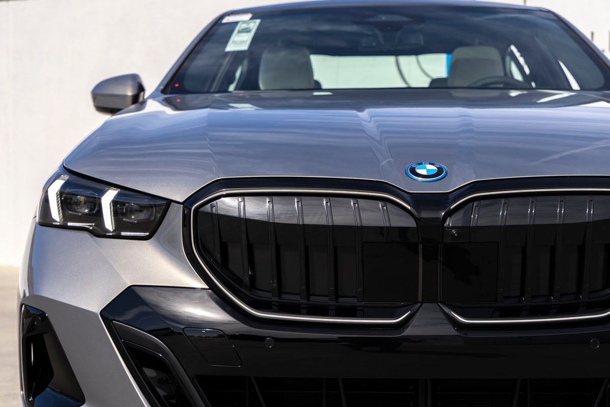 2026 BMW 5 Series 550e xDrive