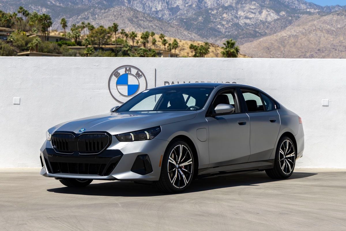 2026 BMW 550e 550e xDrive