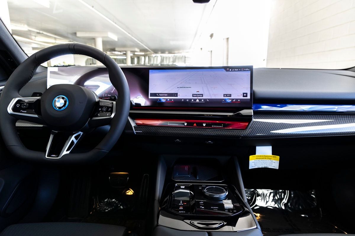 2026 BMW 550e 550e xDrive