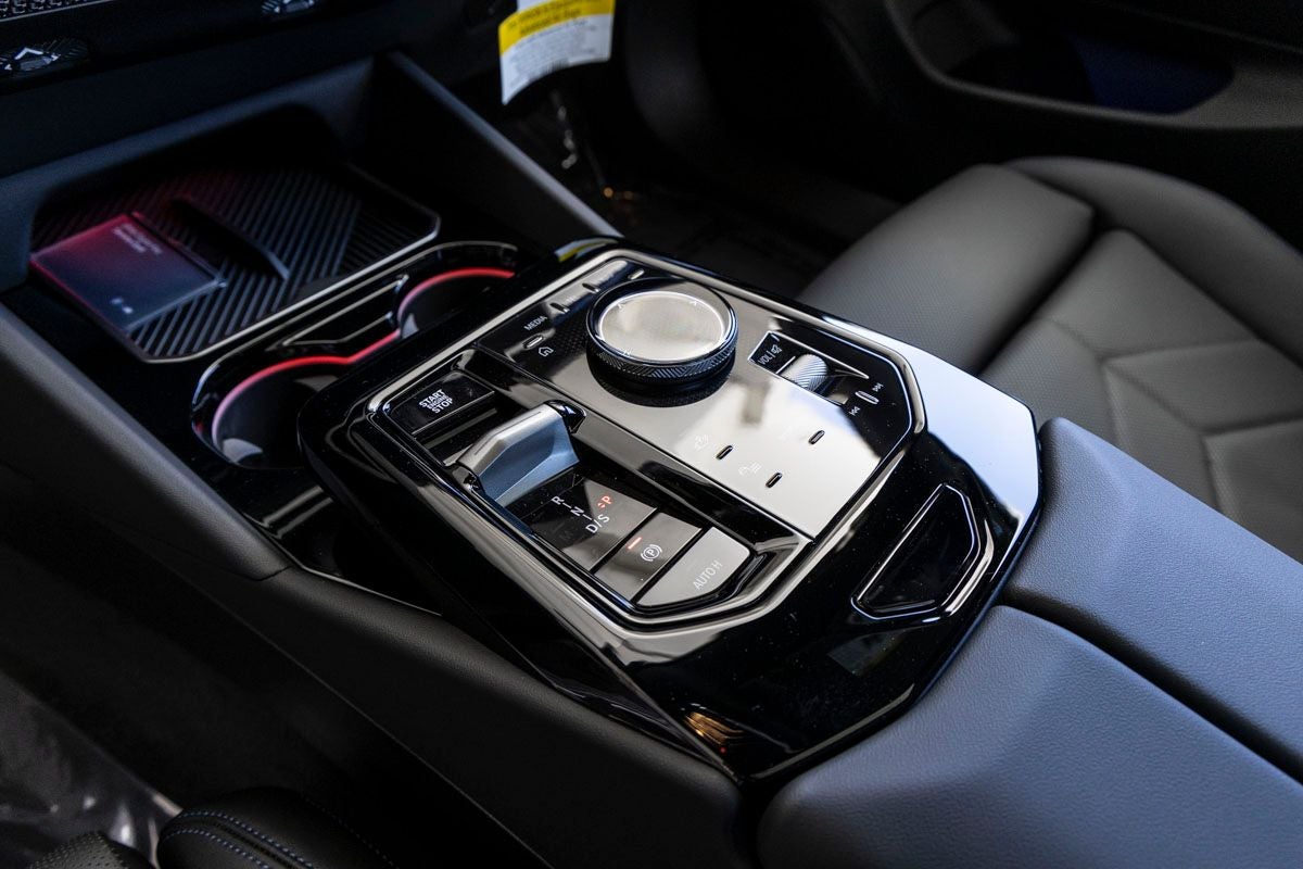 2026 BMW 550e 550e xDrive