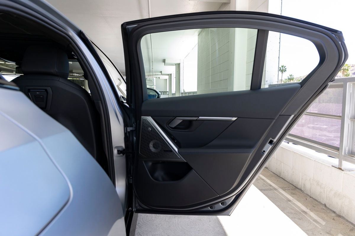 2026 BMW 550e 550e xDrive