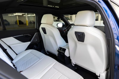 2027 BMW 550e 550e xDrive