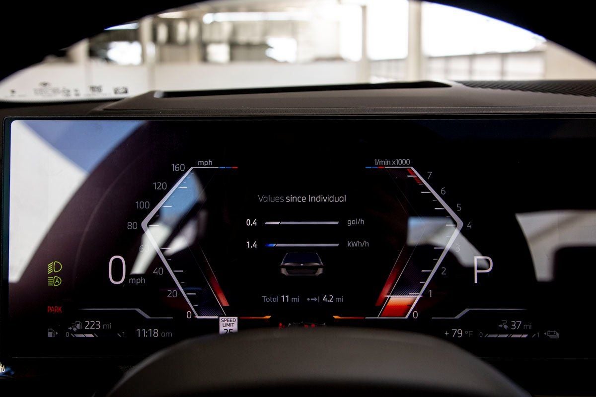 2026 BMW 5 Series 550e xDrive