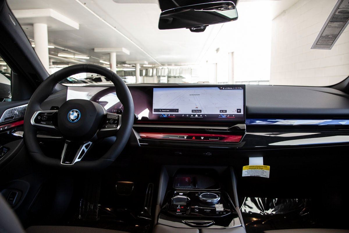 2026 BMW 5 Series 550e xDrive