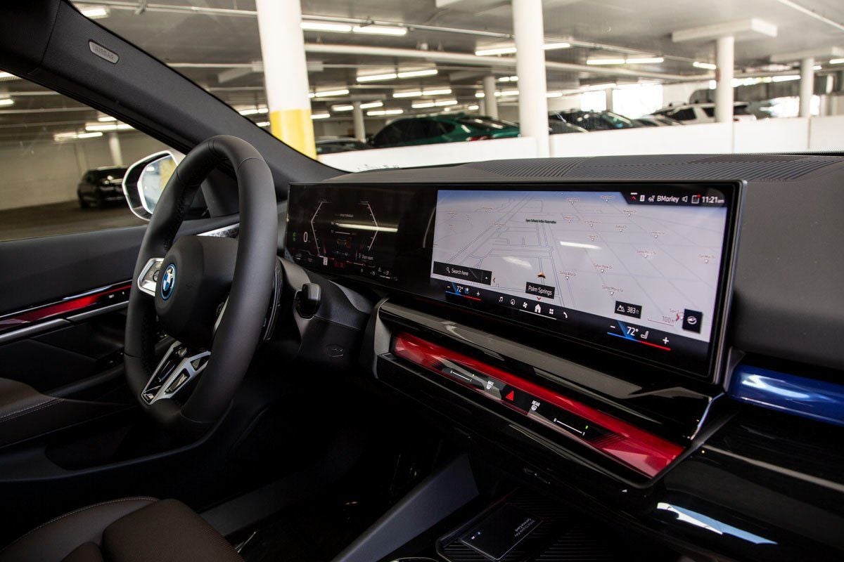 2026 BMW 5 Series 550e xDrive