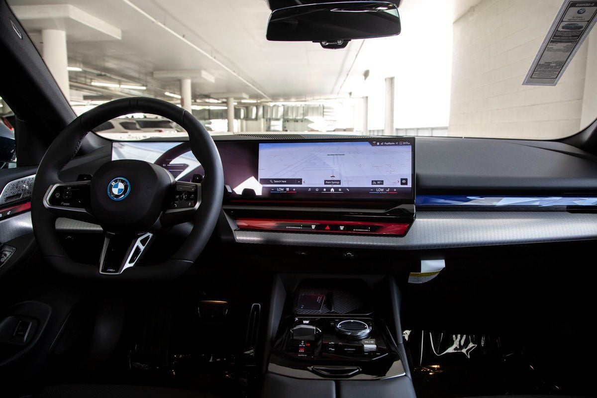 2026 BMW 550e xDrive 550e xDrive