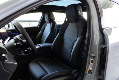 2027 BMW 550e Base