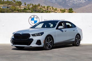 2027 BMW 550e Base