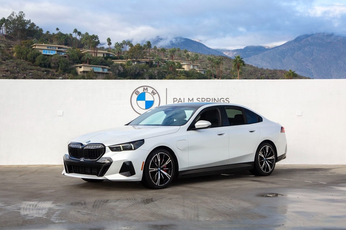 2025 BMW 550e xDrive 550e xDrive