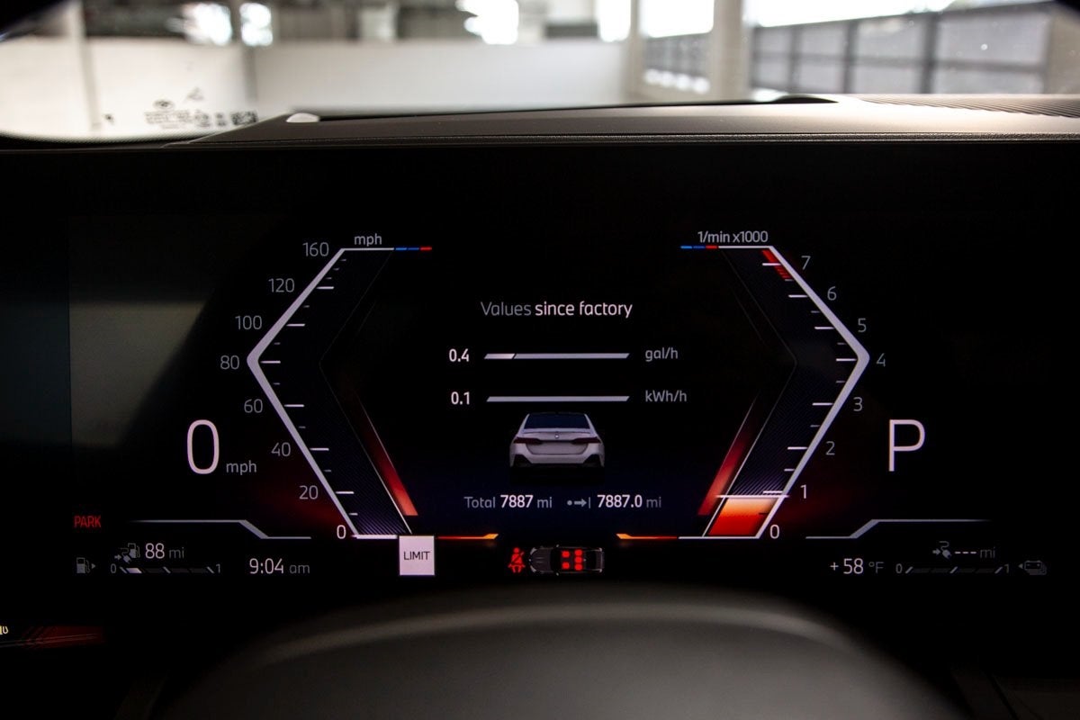 2025 BMW 550e xDrive 550e xDrive