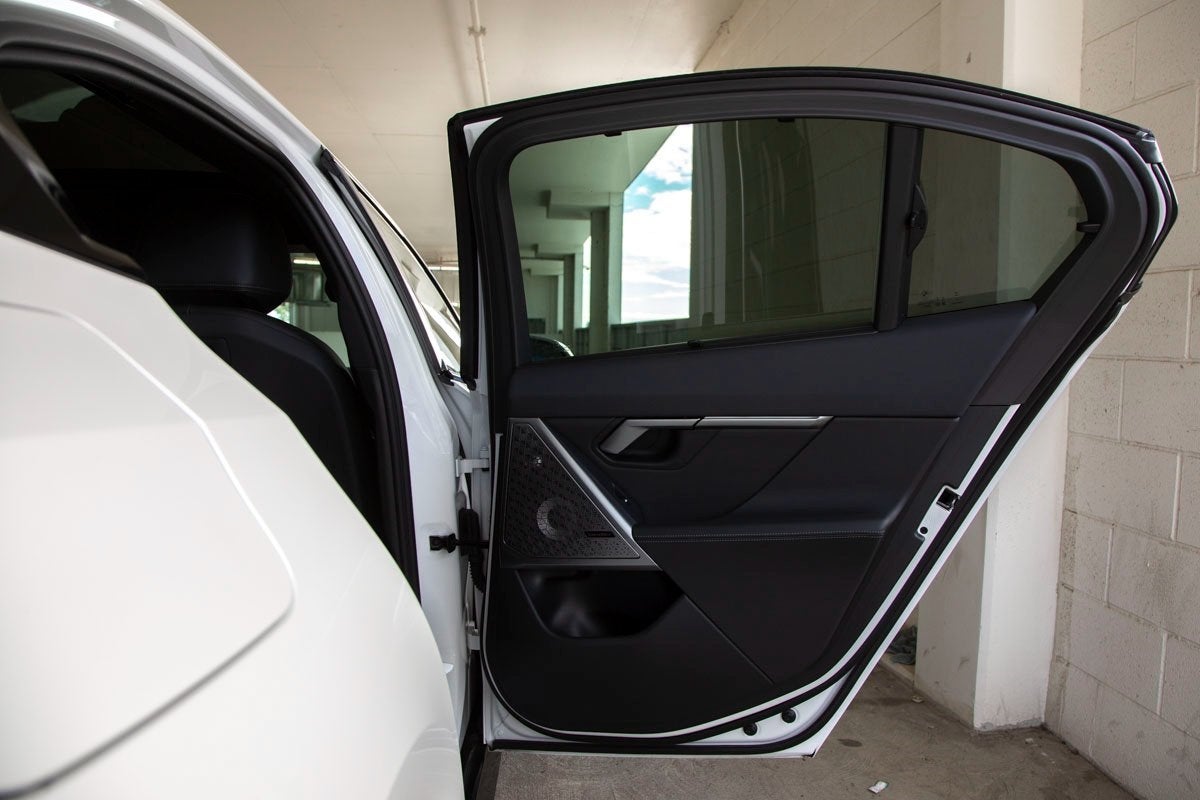 2025 BMW 550e xDrive 550e xDrive