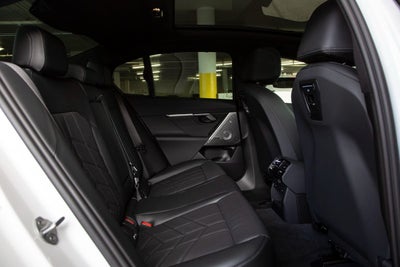 2025 BMW 550e xDrive 550e xDrive