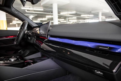 2025 BMW 550e xDrive 550e xDrive