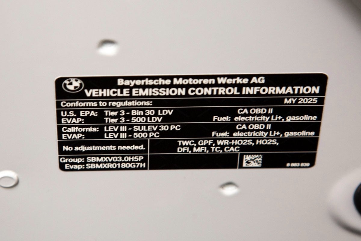 2025 BMW 550e xDrive 550e xDrive