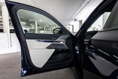 2026 BMW 7 Series 740i