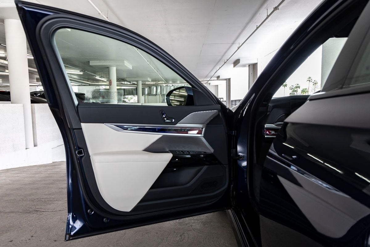 2026 BMW 7 Series 740i