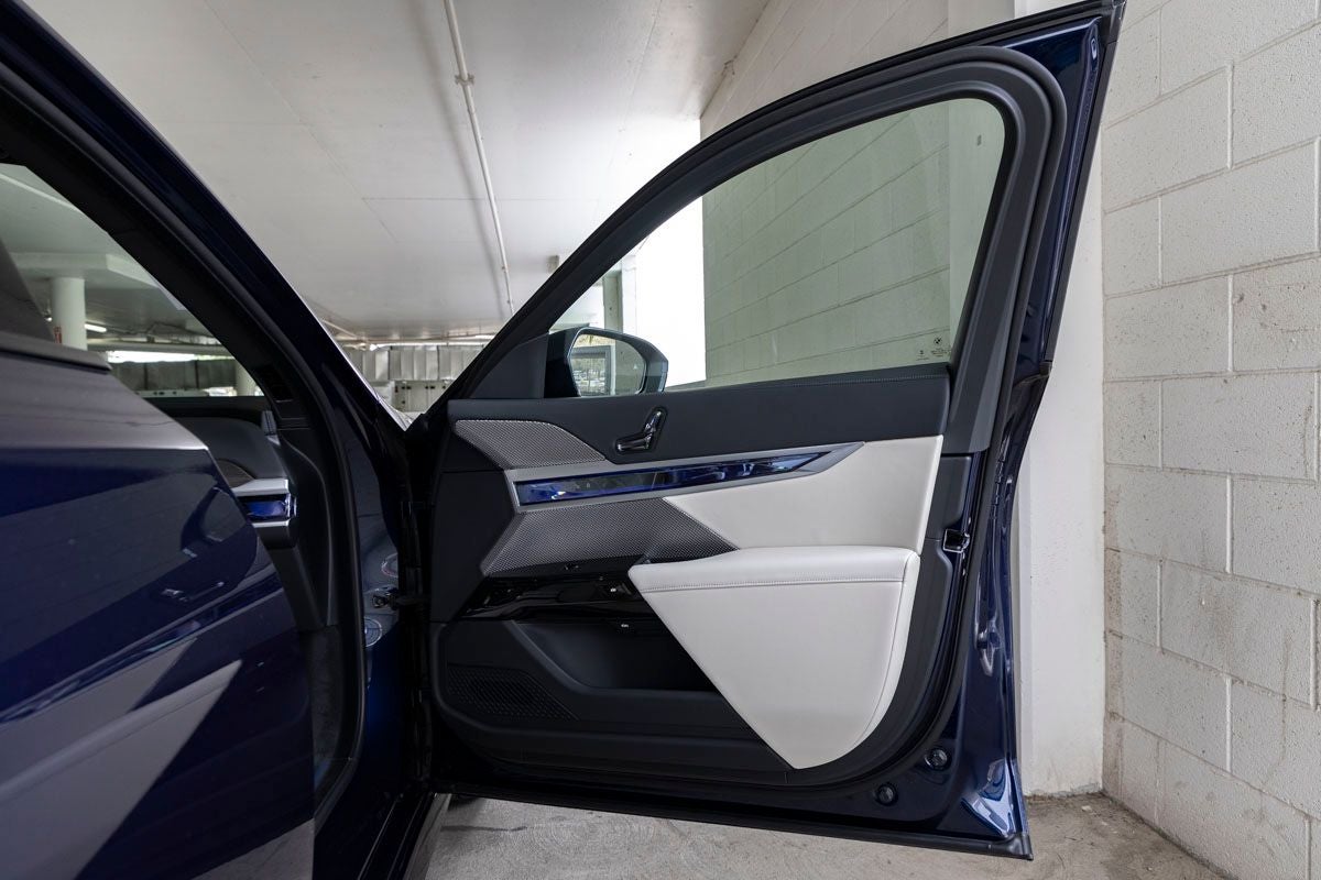 2026 BMW 7 Series 740i